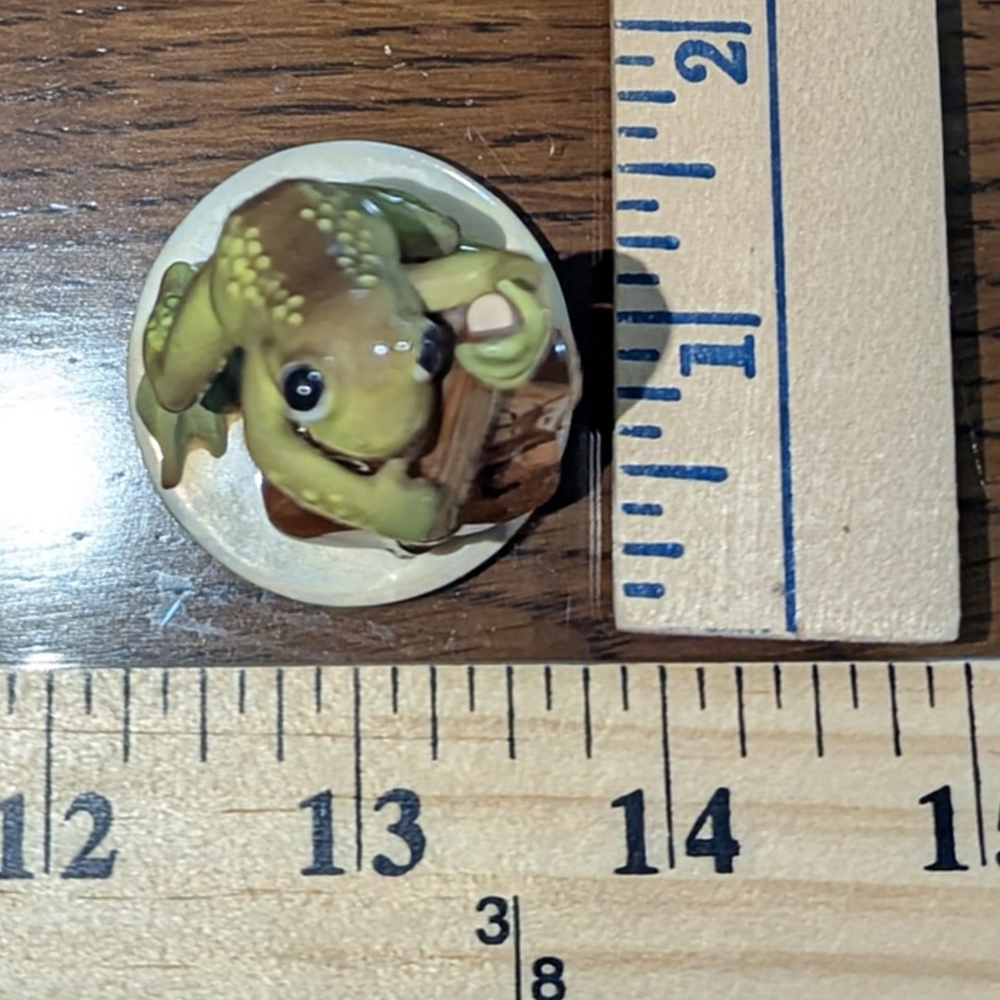 Frog Quartet on Lily Pad Figurine - Green - Picture 4 of 6